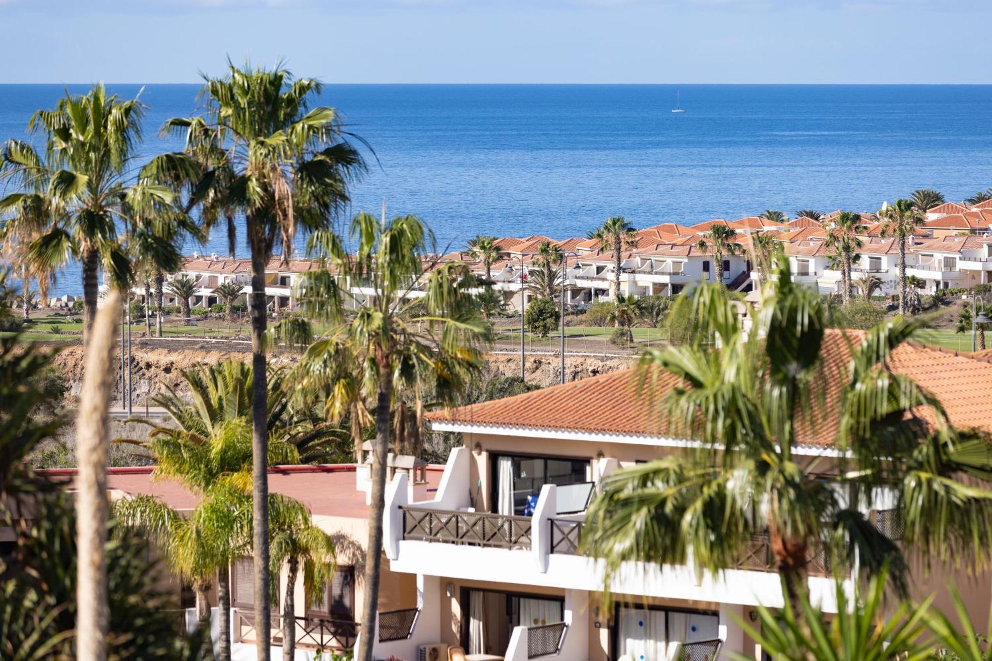 Oceanfront 2 Bedrooms Holiday Home In Tenerife South Сан Мигел де Абона Екстериор снимка