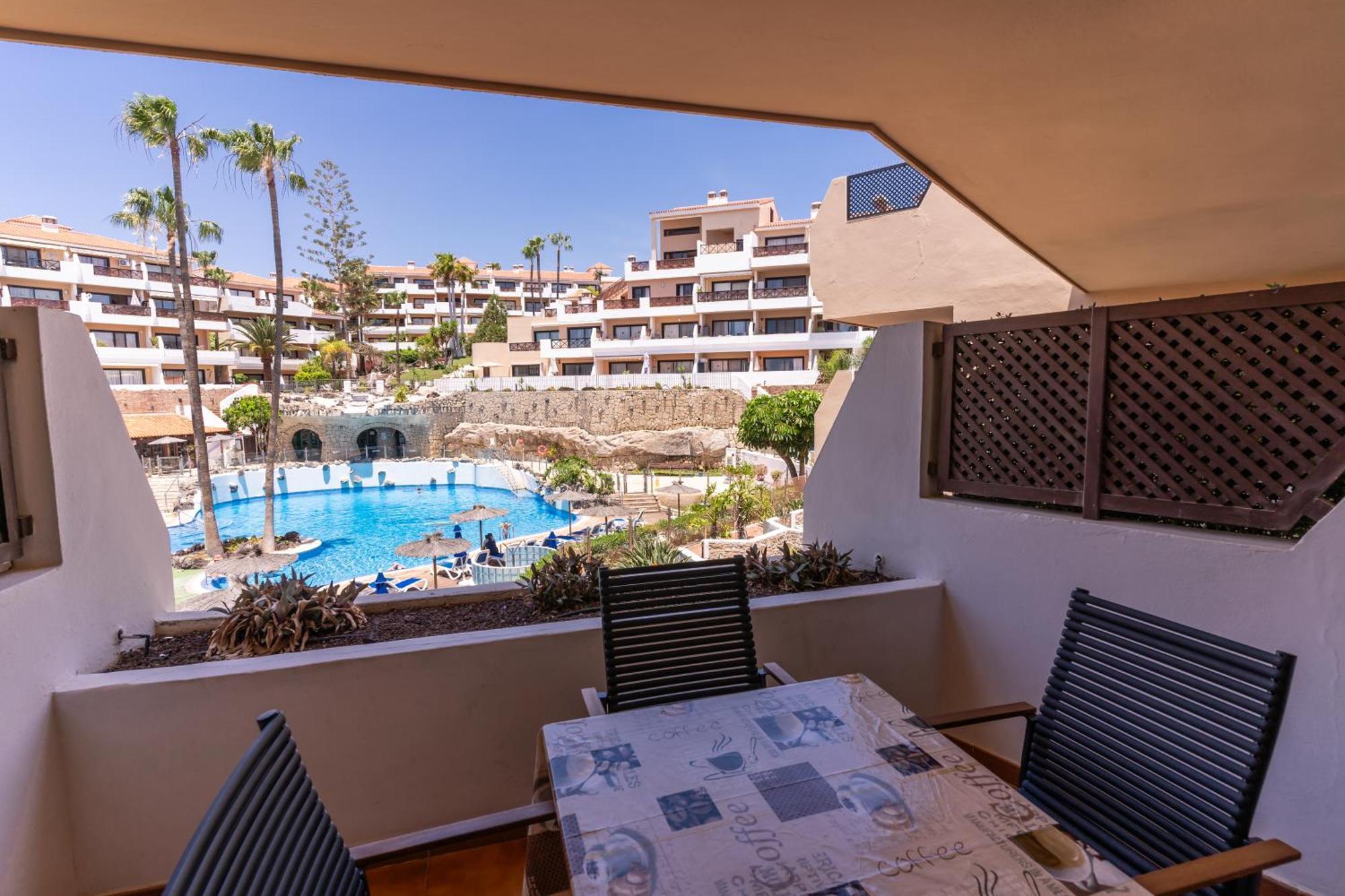 Oceanfront 2 Bedrooms Holiday Home In Tenerife South Сан Мигел де Абона Екстериор снимка